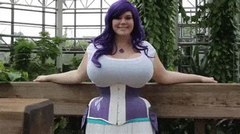 Big Swinging Tits Porn GIFs 